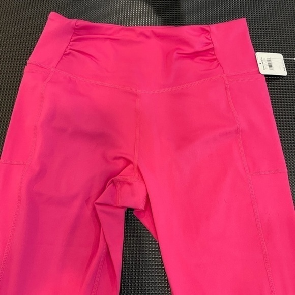 NWT Free People Movement Fuchsia Legging Size M - Picture 3 of 14